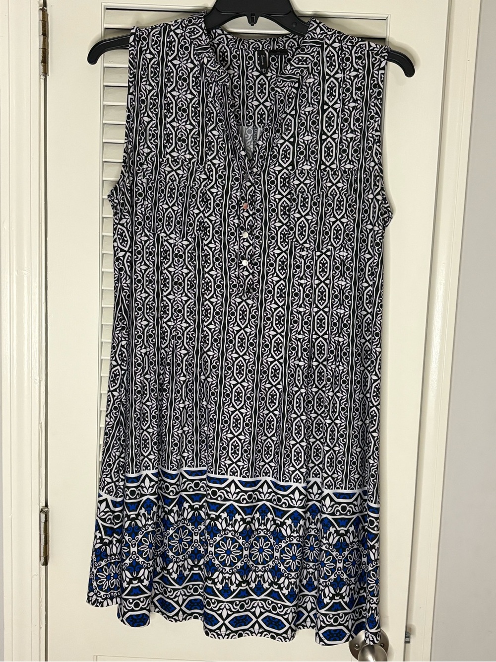 new directions Black White and Blue Sleeveless Patterned Shift Dress